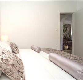 6 Bedroom Beachfront Villa with Heated Pool near Vela Luka on Korcula Island, Sleep 12